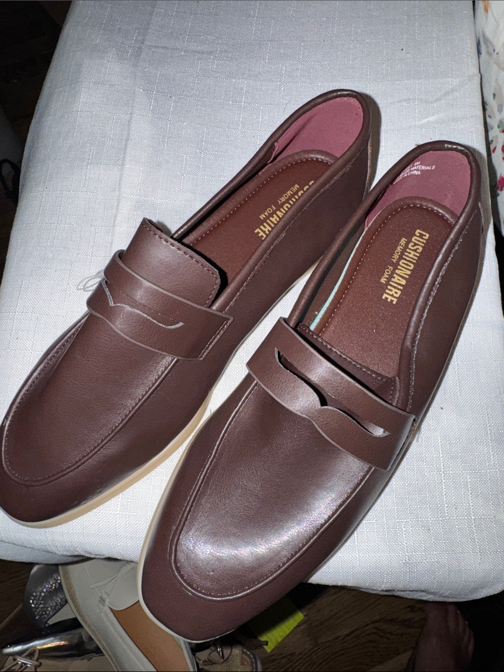 NEW Cushionaire Brown Slip-On Loafers with Padded Insole NWT #pennyloafer